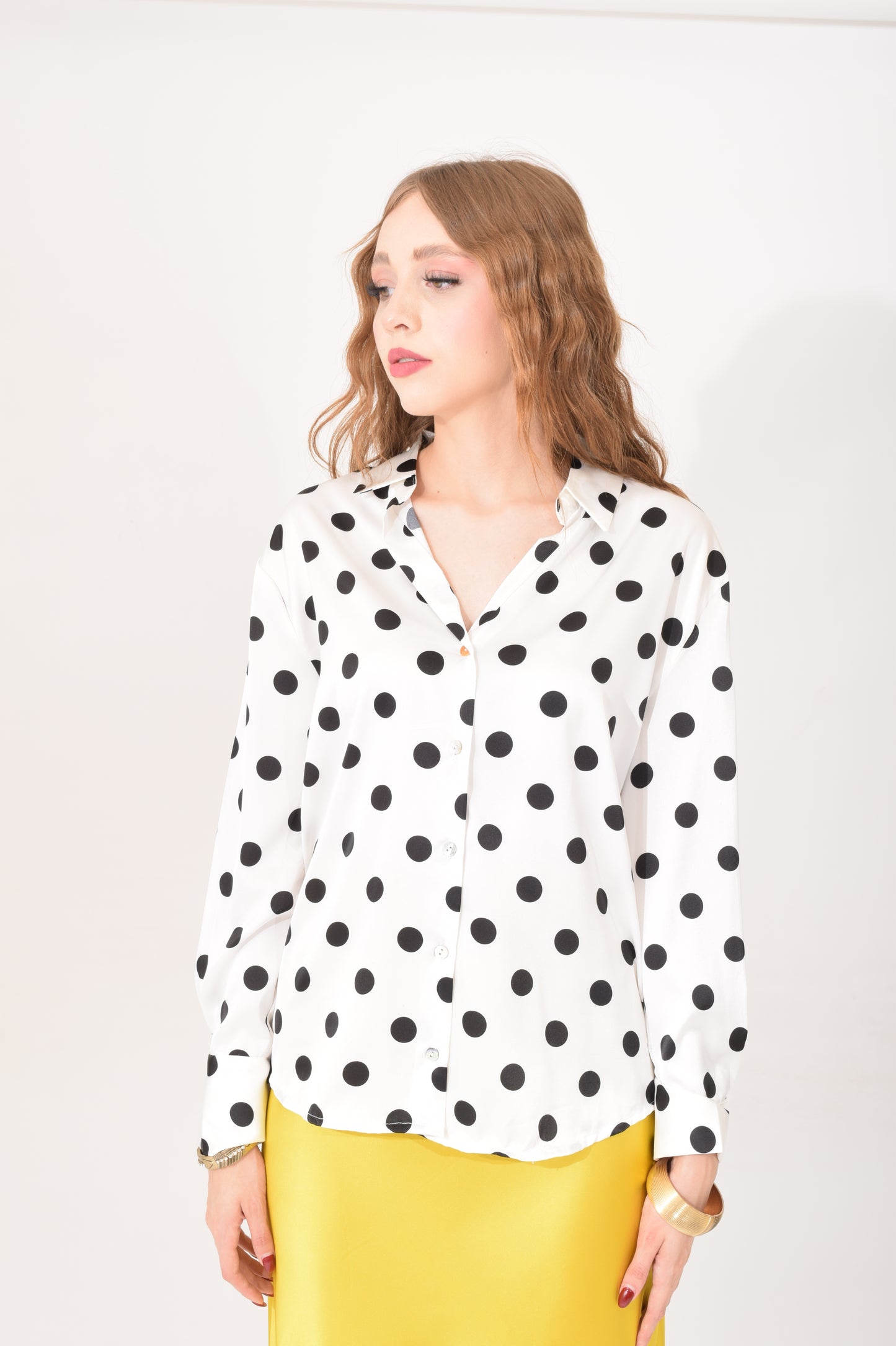 Blusa Satinada Lunares