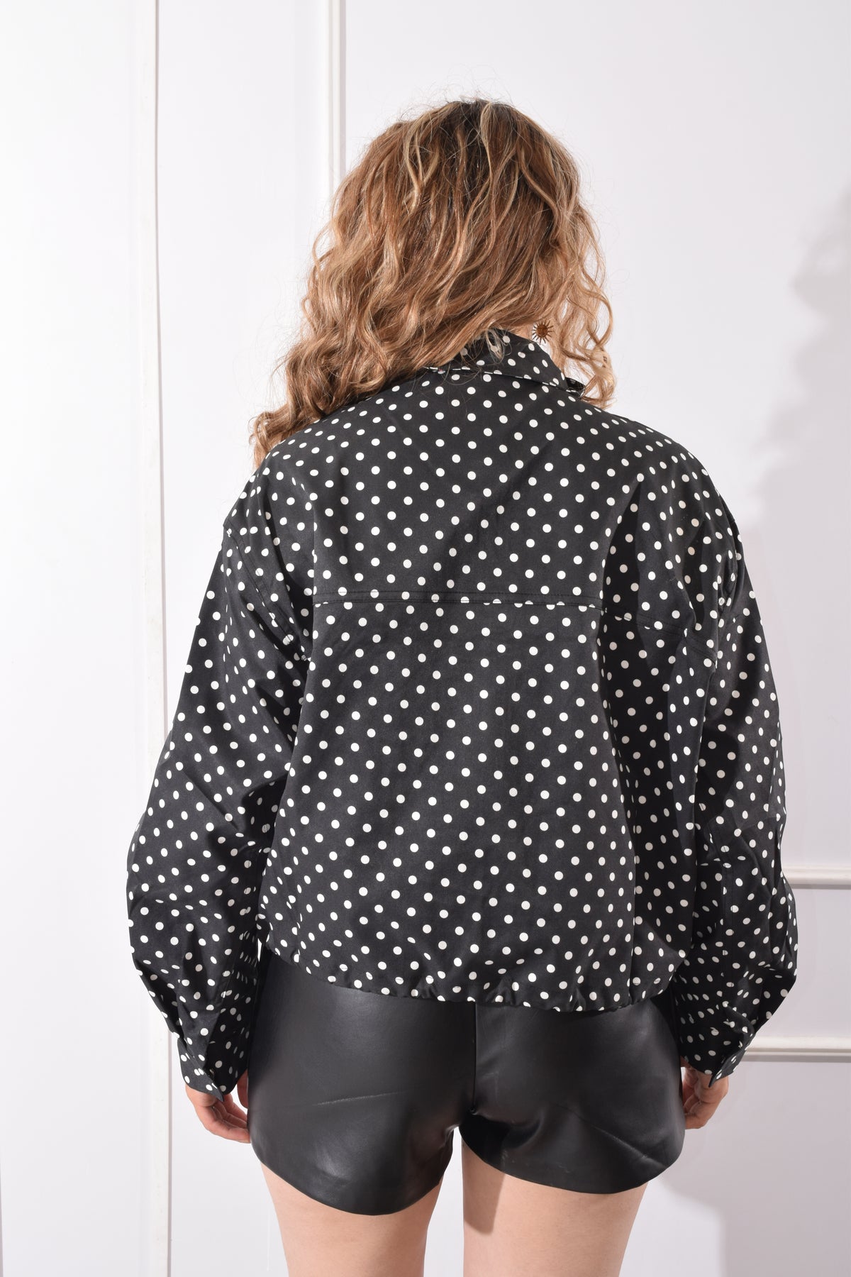 Chamarra Polkadots Negra