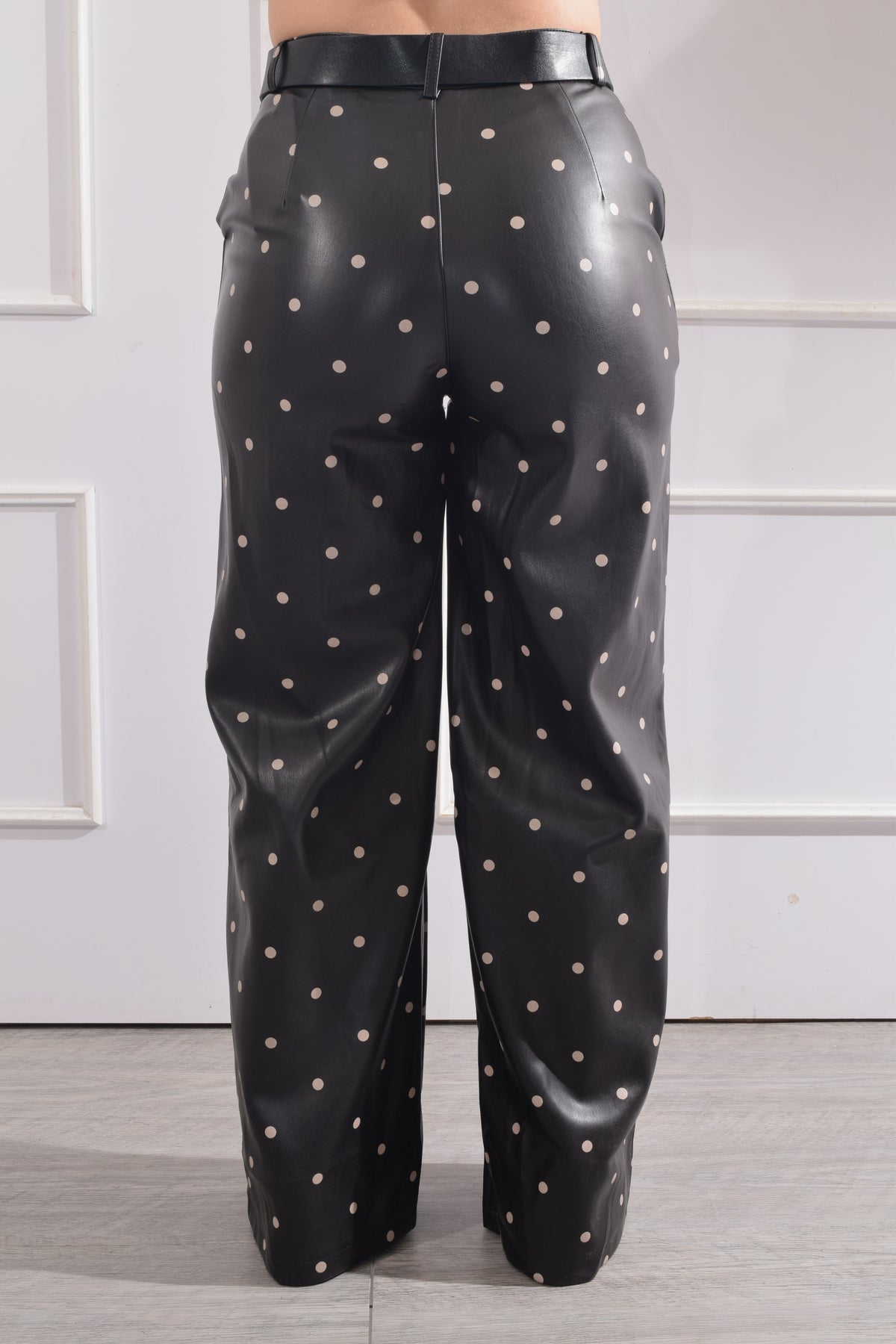 Pantalón vinipiel polka dots