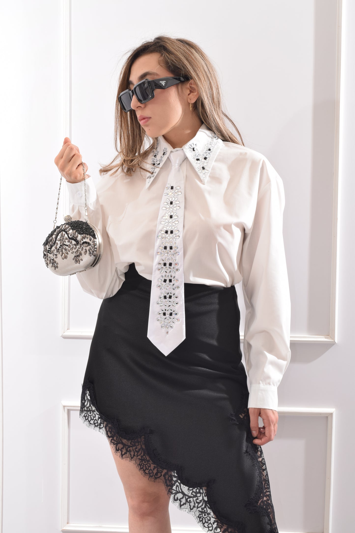 Blusa Corbata Brillos