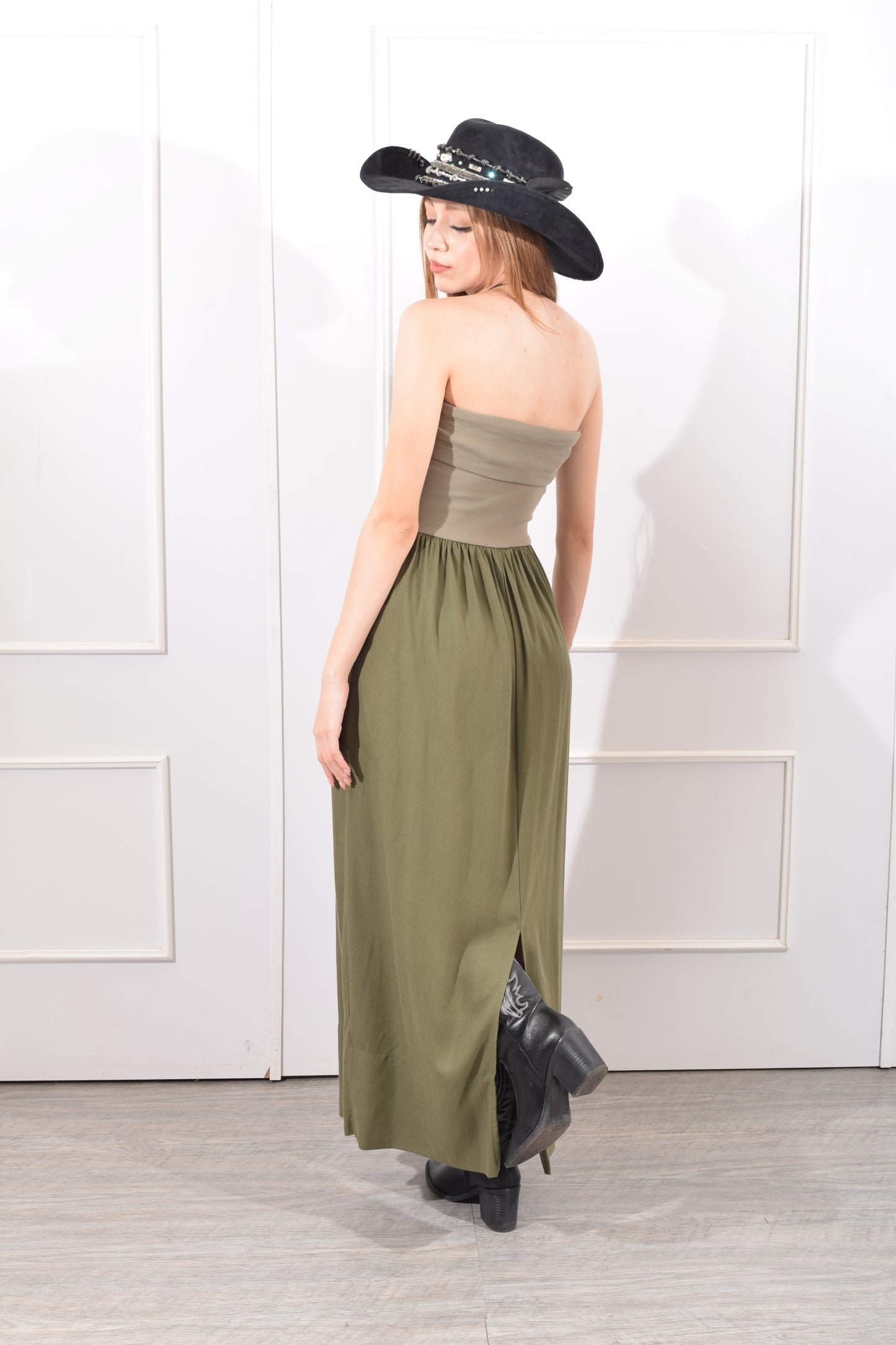 Vestido Strapless Plizado.