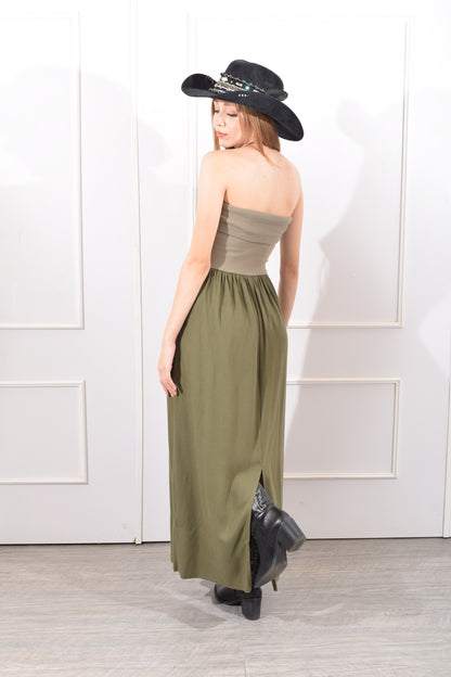 Vestido Strapless Plizado.